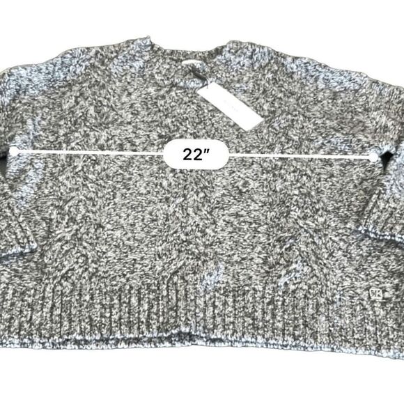 Calvin Klein sweater - Picture 2 of 10